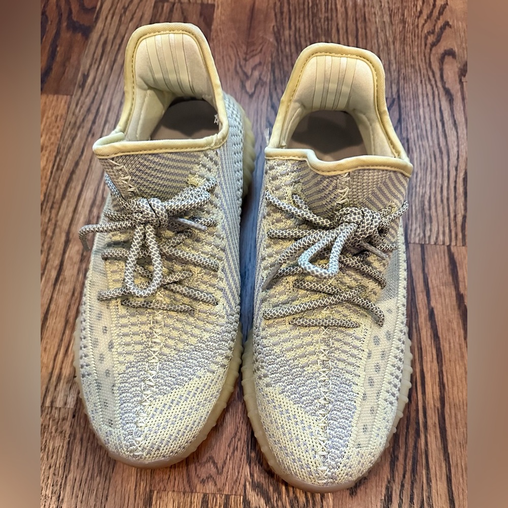 Authentic Adidas Yeezy Boost 350 V2 Antlia Reflective 100% clean - Picture 3 of 7